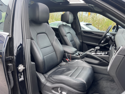 Porsche Cayenne 3.0 V6/PANORAMA/KAMERA/21/1ST H/VOLL SERVICE PORSCHE
