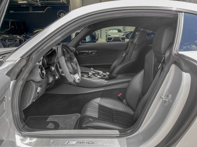Mercedes-Benz AMG GT S AMG RIDE CONTROL° AMG 19° BURMESTER°