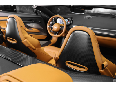 Aston Martin Vanquish Volante V12 Twin Turbo - Minotaur Green