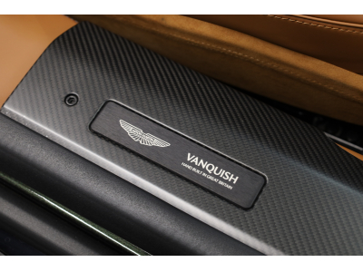 Aston Martin Vanquish Volante V12 Twin Turbo - Minotaur Green