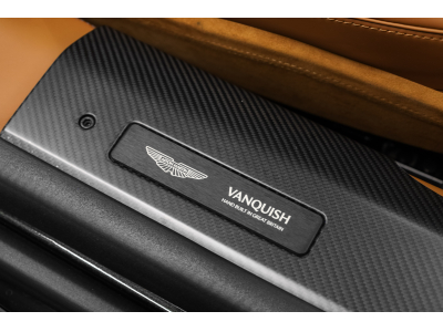 Aston Martin Vanquish Volante V12 Twin Turbo - Minotaur Green