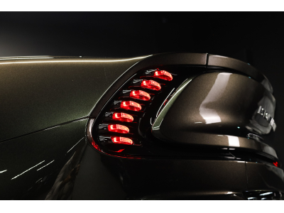 Aston Martin Vanquish Volante V12 Twin Turbo - Minotaur Green
