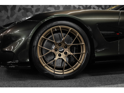 Aston Martin Vanquish Volante V12 Twin Turbo - Minotaur Green
