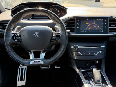 Peugeot 308 GT 165PS/Panoramdach/Navi/Automatik/1.Hand/