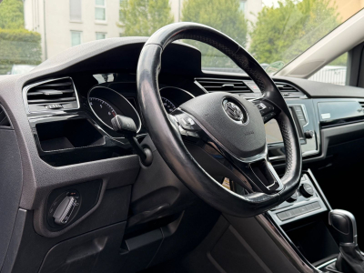 Volkswagen Touran Highline BMT/Start-Stopp/1.Hand/7xSitzer