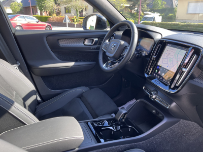 Volvo XC40 B3 Plus Dark DCT