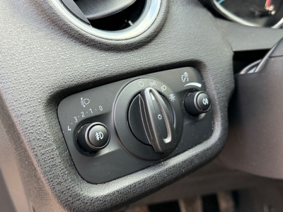 Ford Fiesta Titanium/5xTürer/Klimaautomatik/Alu