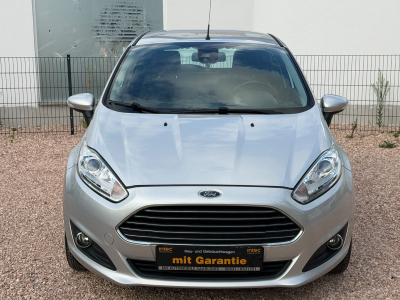 Ford Fiesta Titanium/5xTürer/Klimaautomatik/Alu