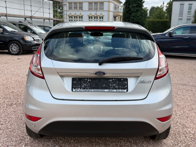Ford Fiesta Titanium/5xTürer/Klimaautomatik/Alu
