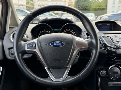 Ford Fiesta Titanium/5xTürer/Klimaautomatik/Alu