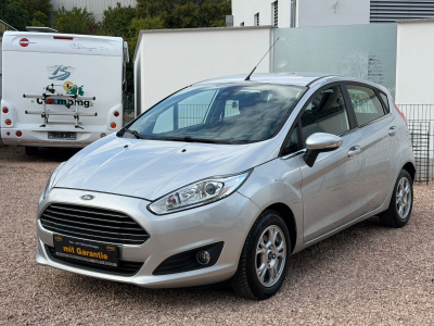 Ford Fiesta Titanium/5xTürer/Klimaautomatik/Alu