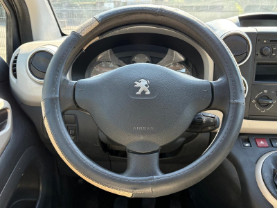 Peugeot Partner Tepee HDI/2xSchiebetüren/Klima/AHK