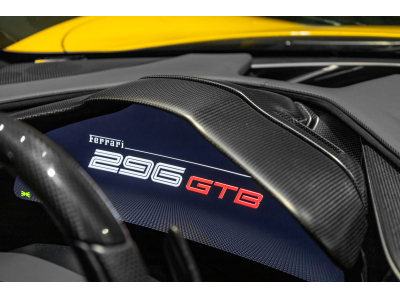 Ferrari 296 GTB GIALLO TRIPLO STRATO EXTRARANGE