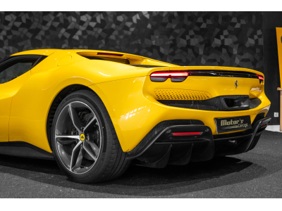 Ferrari 296 GTB GIALLO TRIPLO STRATO EXTRARANGE
