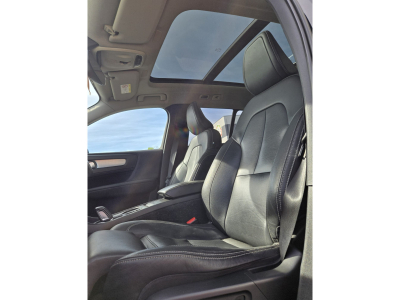 Volvo XC40 XC 40 D4 AWD PANO,HARMAN/K,360GRAD,ACC,1.HD,SH
