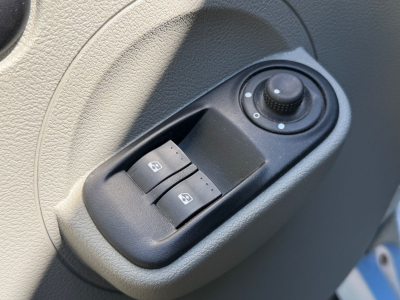 BUERSTNER  DELFIN T 695 3.0