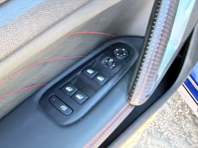 Peugeot 308 GT 165PS/Panoramdach/Navi/Automatik/1.Hand/
