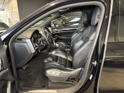 Porsche Cayenne Cayenne S Diesel/Luftfederung/21/CUIR/AHK/VOLL