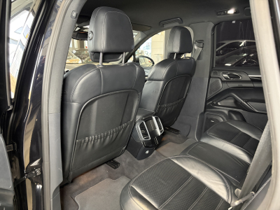 Porsche Cayenne Cayenne S Diesel/Luftfederung/21/CUIR/AHK/VOLL