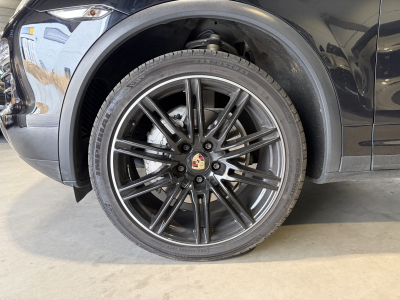 Porsche Cayenne Cayenne S Diesel/Luftfederung/21/CUIR/AHK/VOLL