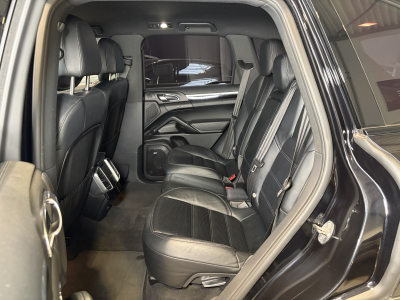Porsche Cayenne Cayenne S Diesel/Luftfederung/21/CUIR/AHK/VOLL