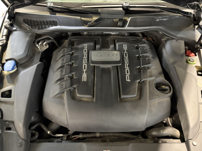 Porsche Cayenne Cayenne S Diesel/Luftfederung/21/CUIR/AHK/VOLL