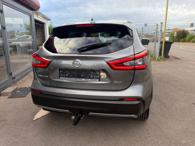 Nissan Qashqai Tekna+1.3 140PS/Pano/360K/LED/LEDER/VOLL