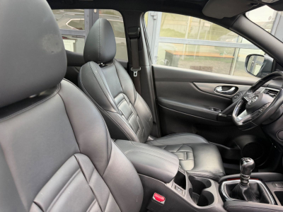 Nissan Qashqai Tekna+1.3 140PS/Pano/360K/LED/LEDER/VOLL