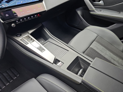 Peugeot 308 1.2 Hybrid e-DSC6 145 GT