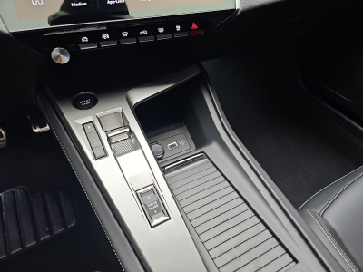 Peugeot 308 1.2 Hybrid e-DSC6 145 GT