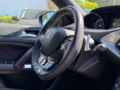 Peugeot 308 GT 165PS/Panoramdach/Navi/Automatik/1.Hand/