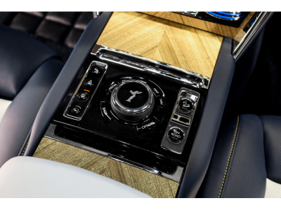 Rolls-Royce Cullinan 6.75 V12 - Midnight Sapphire