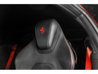 Ferrari Roma V8 - ROSSO CORSA