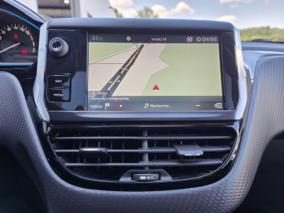 Peugeot 2008 1.6 HDI CARPLAY TOIT PANO SEMI-CUIR GPS BLUETOOTH