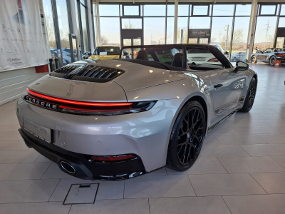 Porsche 992 FACELIFT CARRERA CABRIO PACK CHRONO BOSE CUIR NAVI 1 HAND 360°
