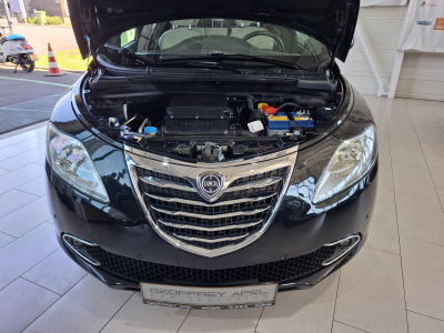 Lancia Ypsilon 1.2 1HAND, BLUETOOTH, PDC AV+ARR.,