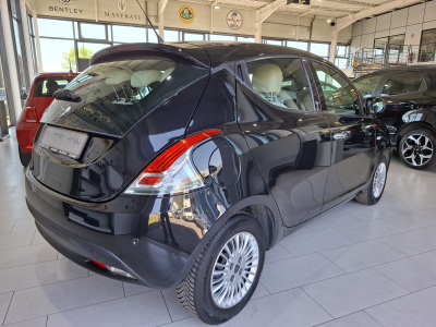 Lancia Ypsilon 1.2 1HAND, BLUETOOTH, PDC AV+ARR.,