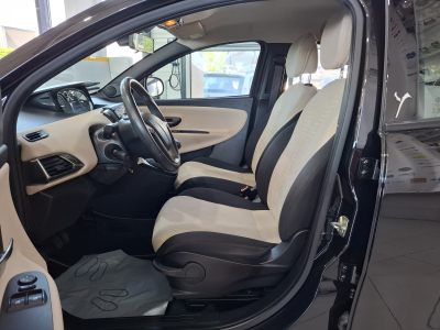 Lancia Ypsilon 1.2 1HAND, BLUETOOTH, PDC AV+ARR.,