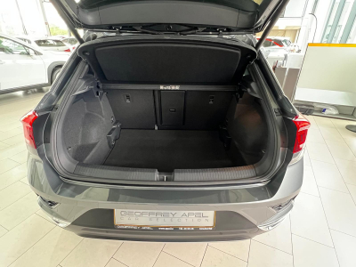 Volkswagen T-Roc 1.5 TSI 150 DSG STYLE,VIRTUAL, KAMERA,NAVI, CARPLAY, LED, CUIR,1 HAND