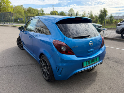 Opel Corsa 1.6 T OPC