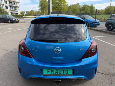 Opel Corsa 1.6 T OPC