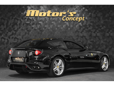 Ferrari FF 6.3 V12 - NERO B/B