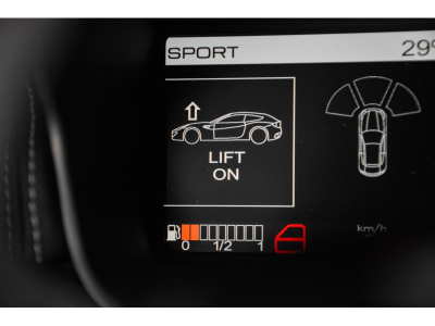 Ferrari FF 6.3 V12 - NERO B/B