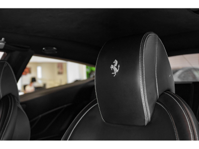 Ferrari FF 6.3 V12 - NERO B/B
