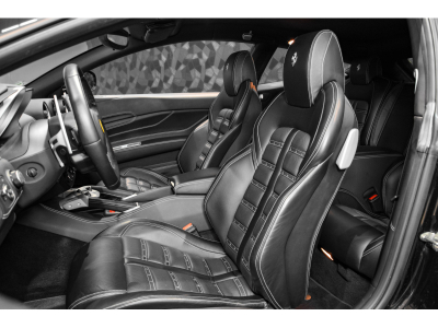 Ferrari FF 6.3 V12 - NERO B/B
