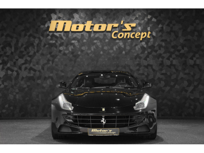 Ferrari FF 6.3 V12 - NERO B/B