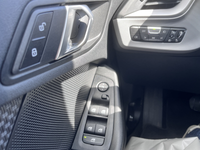 BMW 118 118i A 136cv 2xPDC Apple Carplay LED Camera