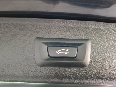 BMW X3 XDRIVE 28i Pack M, CUIR, NAVI, PANORAMA, 4*4, BLUETOOTH, ALU 19'', GARANTIE, CARNET D'ENTRETIEN