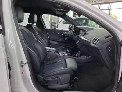 BMW 118 i M SPORT PAKET, NAVI, LED, COCKPIT DIGITAL, CARPLAY, PDC,