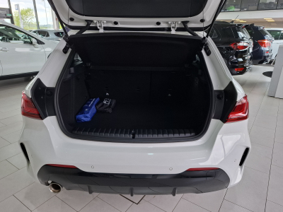BMW 118 i M SPORT PAKET, NAVI, LED, COCKPIT DIGITAL, CARPLAY, PDC,